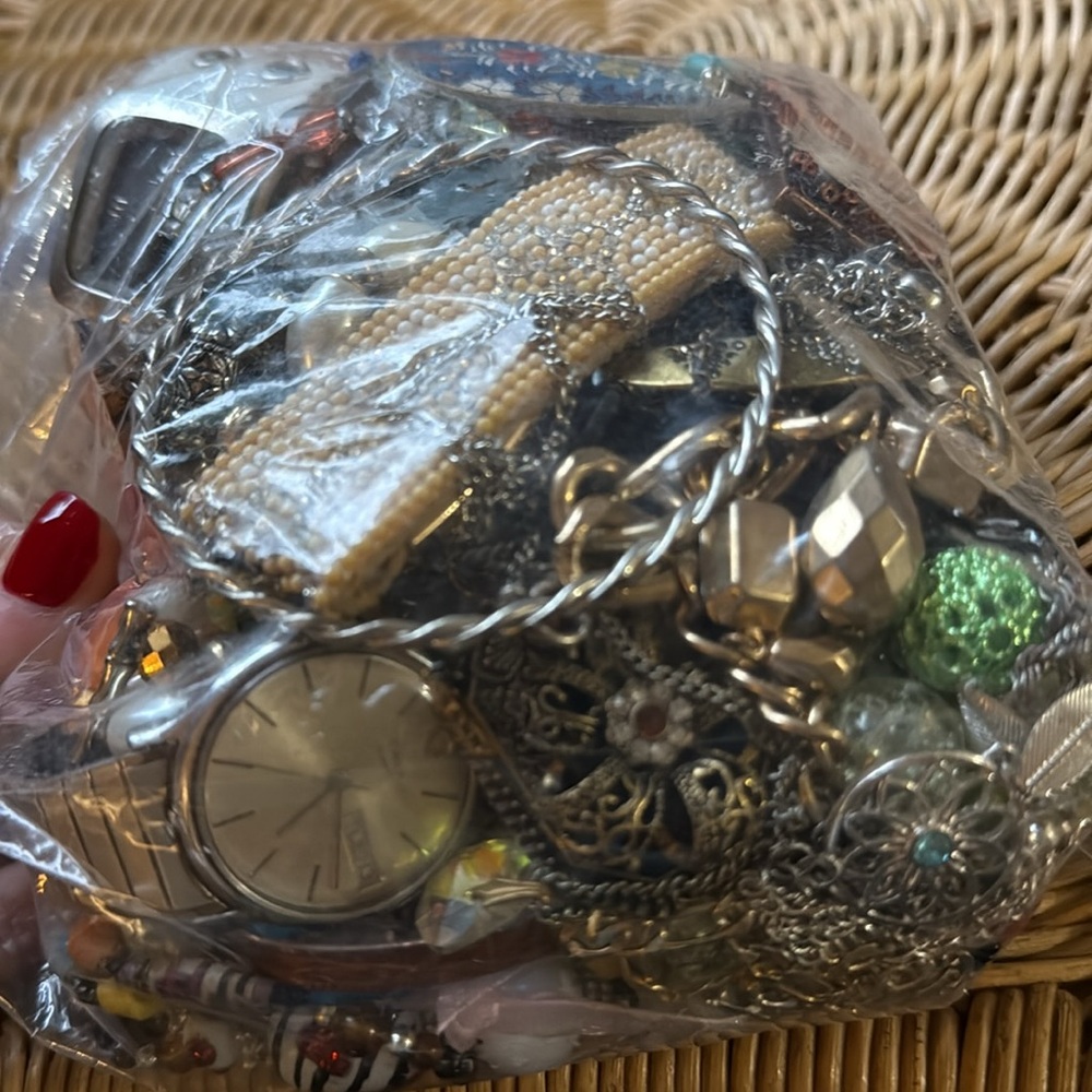 Mixed Jewelry Lot / Mystery Bag – Vintage & Modern – AS IS - Picture 6 of 6